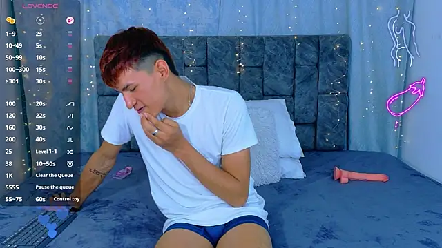 Show modela NicolasTorrez na web-kameri