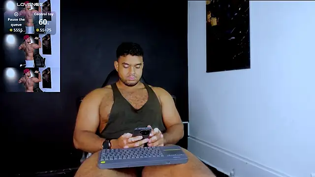 Big_furry_bear13 在線直播表演