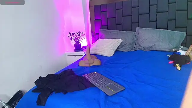 دردشة EllenaBoobs_ الجنسية المباشرة