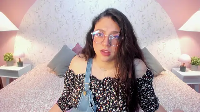 Angelie_Rosebrm Obrolan Langsung XXX