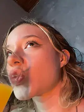 Chat +18 de sukubo__ ao vivo