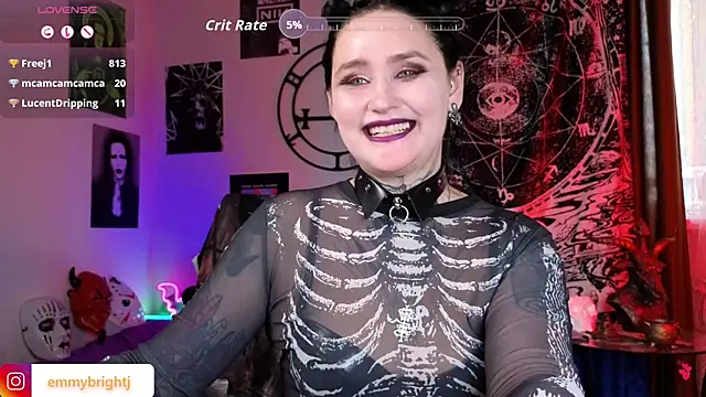 Chat XXX en directo de Emmybrightj_