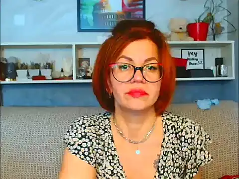 Natali3855 Adlı Modelin Canlı XXX Sohbeti