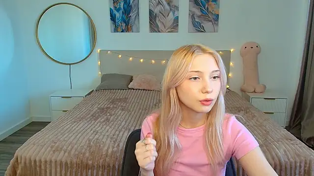 vielleee live XXX chat