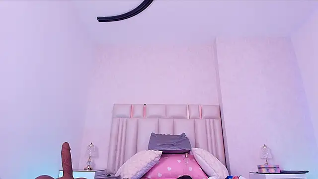 _carolina_fox Adlı Modelin Canlı XXX Sohbeti