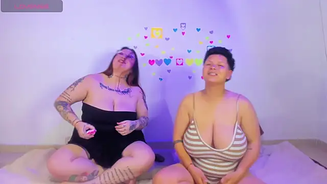 MiaYMolly live XXX chat