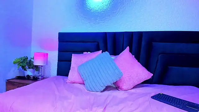 VictoriaRouge_'s Live XXX Chat