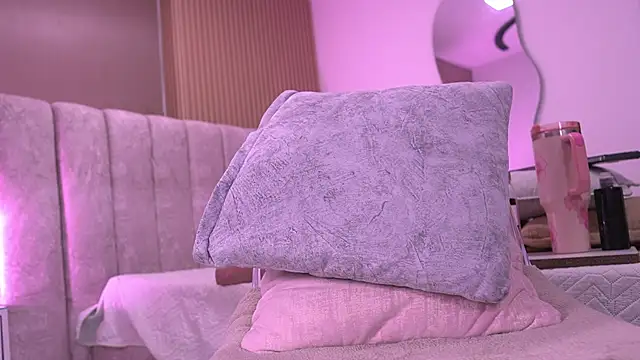 violeta_aroca's Live XXX Chat