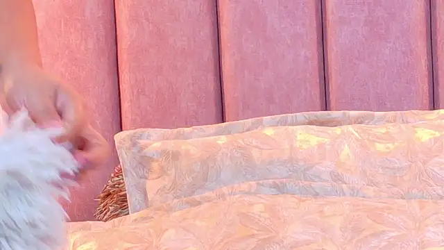 แชท XXX สดของ MiaLaurents