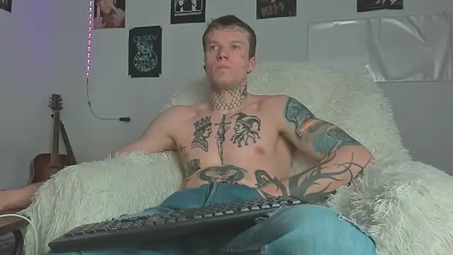 Huntall77 在線直播表演