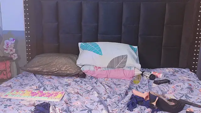 แชท XXX สดของ naughtyyindiann