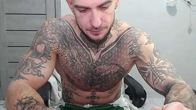 Chat XXX ao vivo de maxi_foxxx