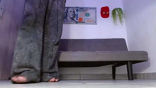 Czat XXX na żywo – Master_foot_