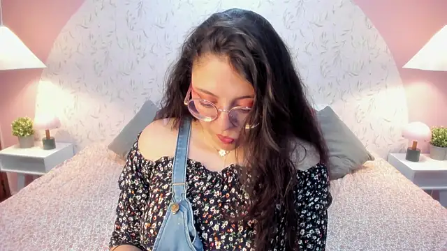 Angelie_Rosebrm: онлайн-секс-чат