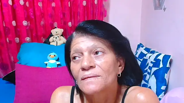 SLUTTYROXY élő XXX-chatje