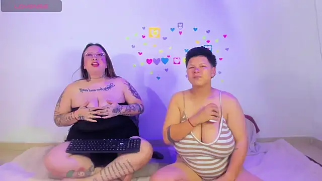 Živý XXX chat MiaYMolly