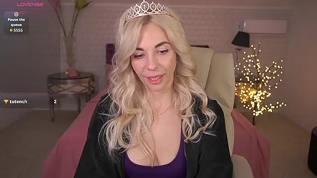 BellaRayyy's Live XXX Chat