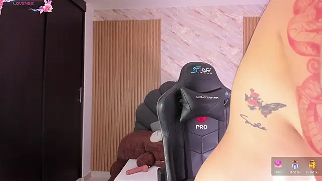 karol_green_ élő XXX-chatje