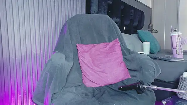 levana1's Live XXX Chat