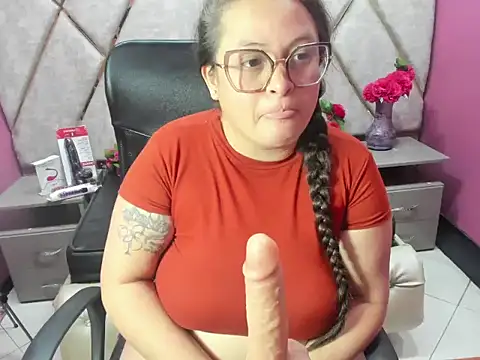 XXX chat uživo modela Sarah_Boobs_