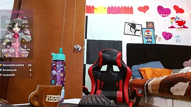 Czat XXX na żywo – Saray_extrovert_