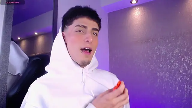 MateoMitchell 在線直播表演