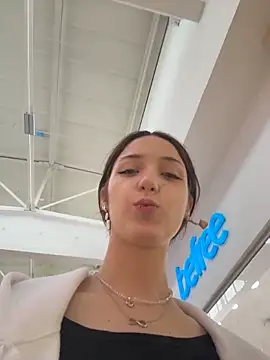 Chat XXX en directo de DollyTall