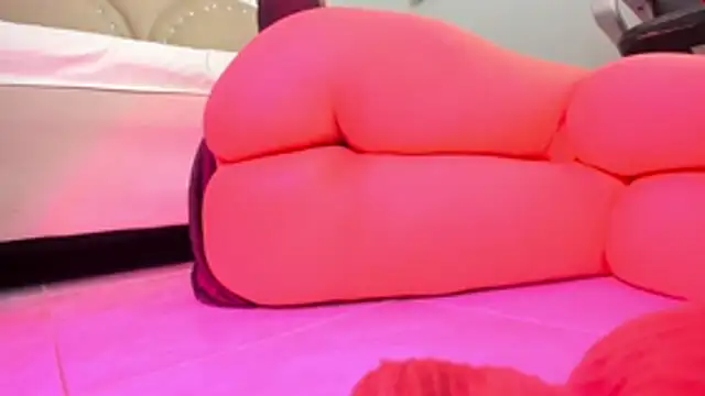 Miia_Thompsonn's Live XXX Chat