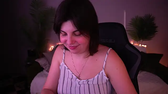 MirandaWong Chat XXX in diretta