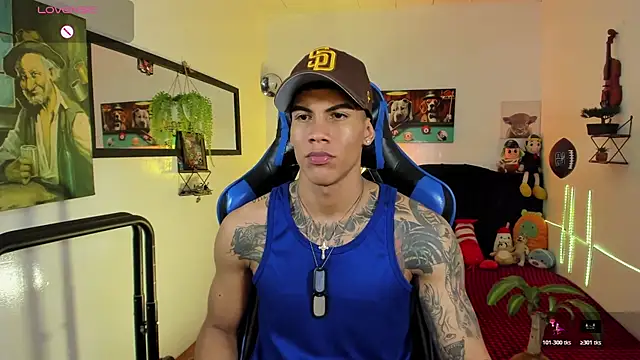 Damian_latinxxx Show in webcam