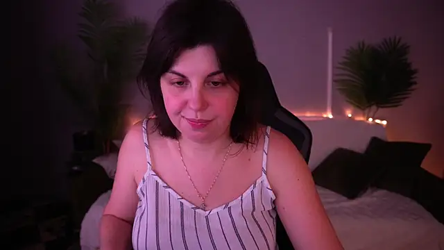 MirandaWong: онлайн-секс-чат