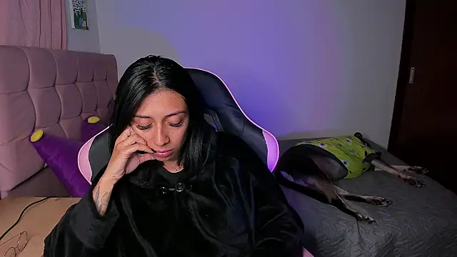 Bellacatx: онлайн-секс-чат