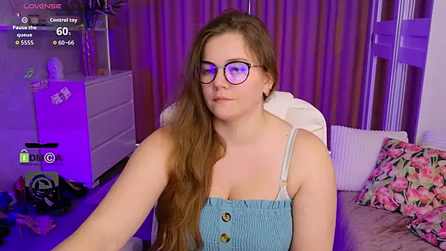 KellyKleine Chat XXX in diretta