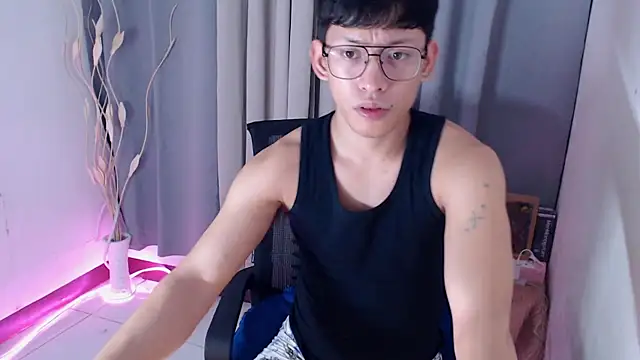 pinkcock_froi2305 Pertunjukan Webcam