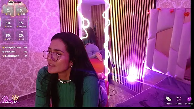 Chat XXX en directo de Rosalind_tay