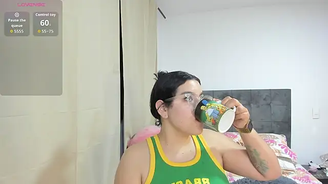 Kylie2211 Chat XXX live