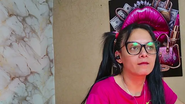 Chat XXX en directo de QueenSallyDesire