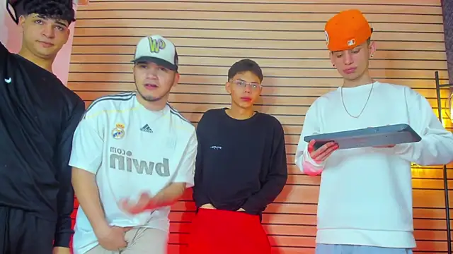 TheBatMansion: απευθείας συνομιλία ΧΧΧ