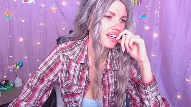 XXX chat uživo modela MilaLoona