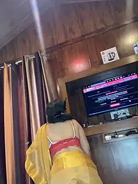 IndianLatinaa Show Webcam