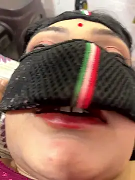 mickey_love Show in webcam