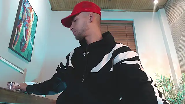 DrakeNeumann 即時 XXX 聊天