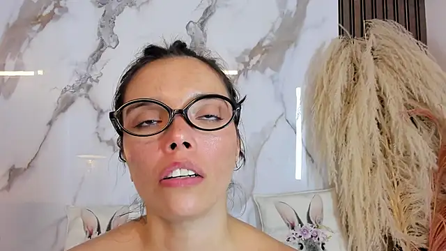 Czat XXX na żywo – hannahill69