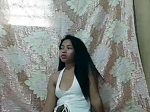 PinaySkinnyGirl's Live XXX Chat