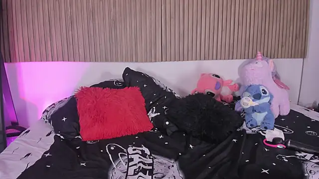 Онлайн чат XXX Hayley-Fox