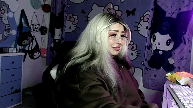 Živý XXX chat lussyevans24