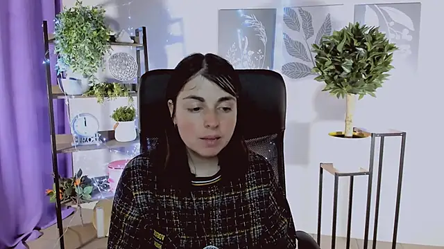 MartaEdams Adlı Modelin Canlı XXX Sohbeti