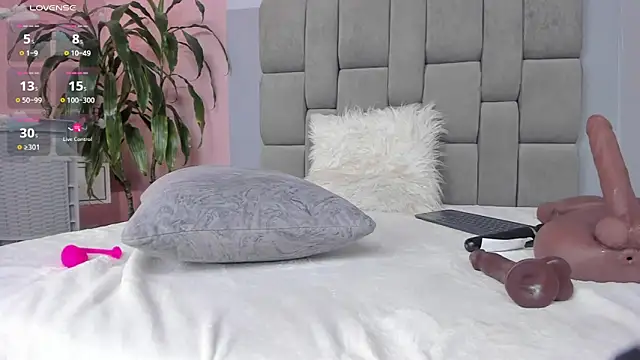 mia_slutty_ Live XXX-Chat