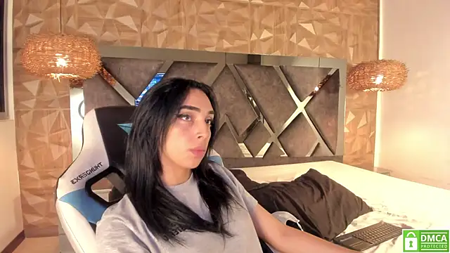 Kiara_velvet__ 即時 XXX 聊天