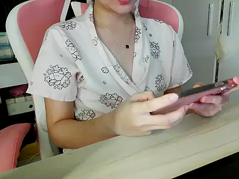 lucienguyen Pertunjukan Webcam